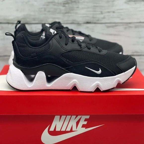 Wmns Nike Ryz Black White Nike Shoes Nike Ryz 365 Womens Size 95